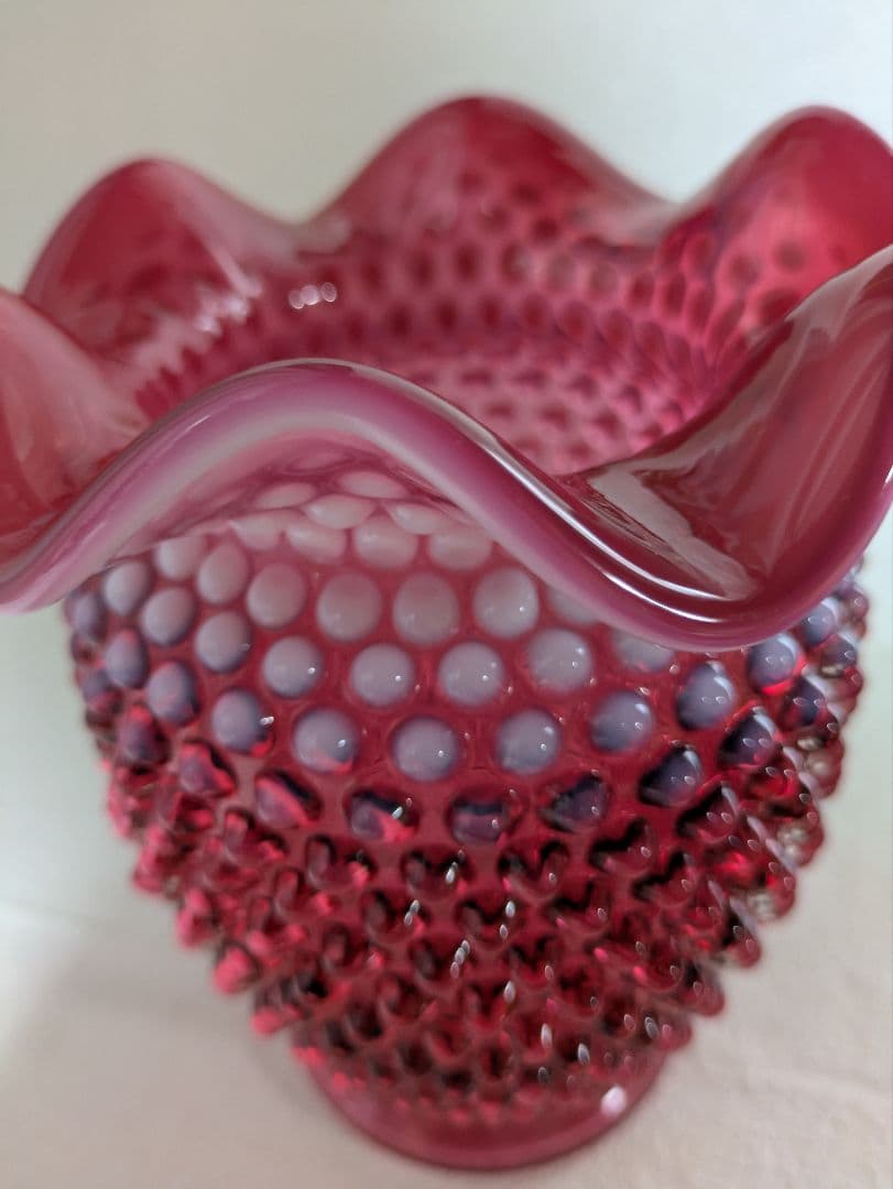 フェントン　クランベリーオパルセント　ホブネイル　フリルエッジ　刻印アリ