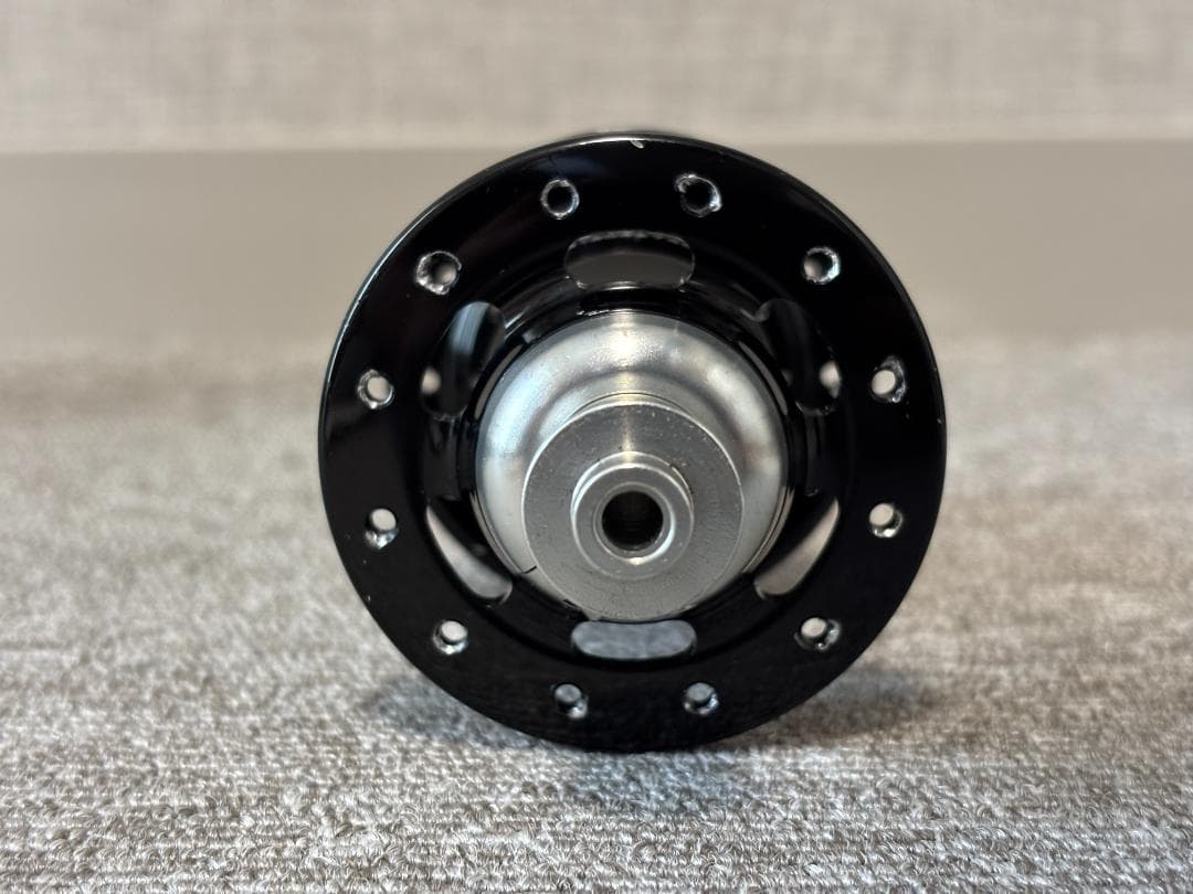 【美品】クリスキングChris King R45 24H リアハブ