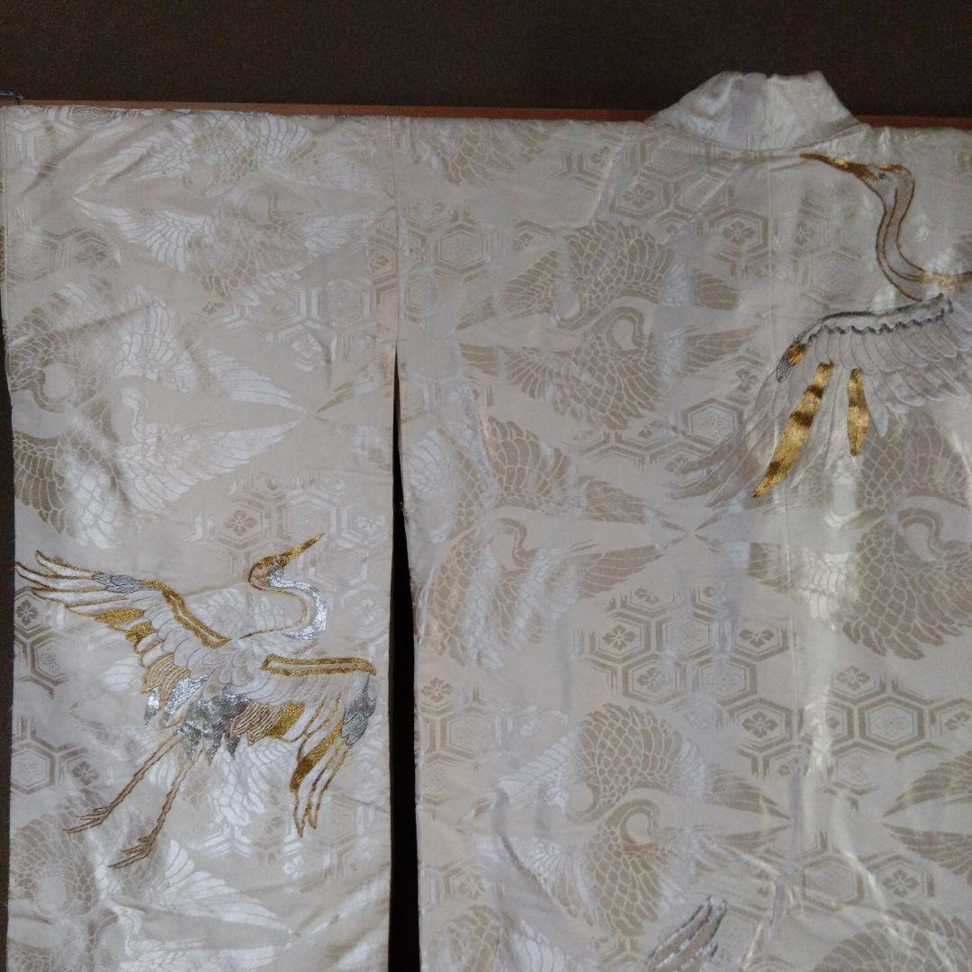 白地に総鶴柄の打ち掛け、着物打掛含む