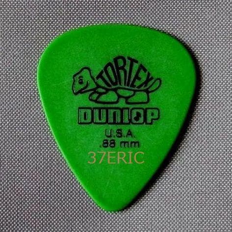 ONE OK ROCK ワンオクロック 直筆サイン入りギターピック