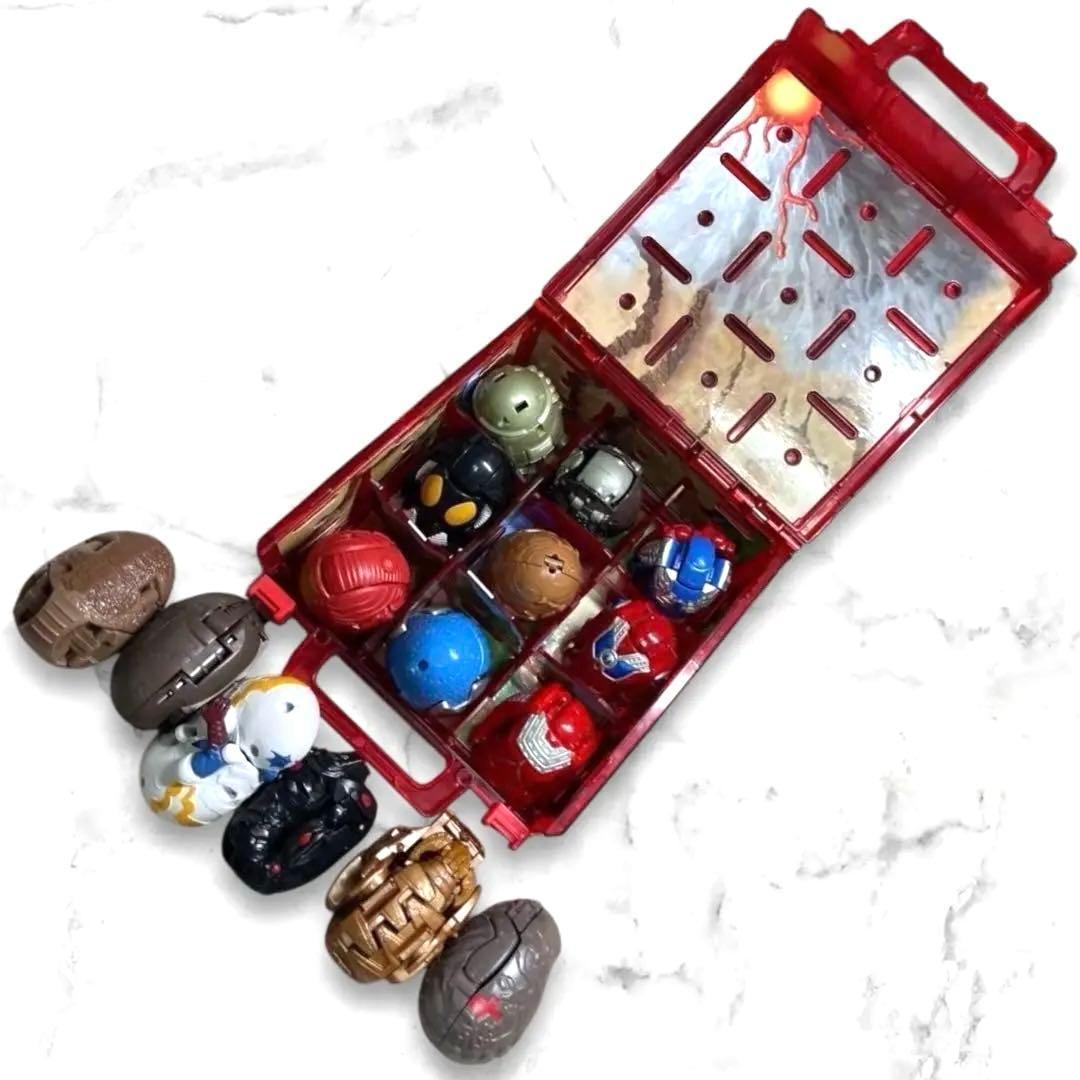 【超レア】ウルトラエッグ 15体　バトルアタッシュケース 説明書　ウルトラマン