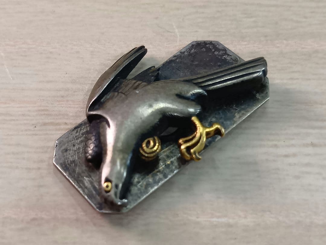 煙草入れ／超絶技巧前金具／鷹図