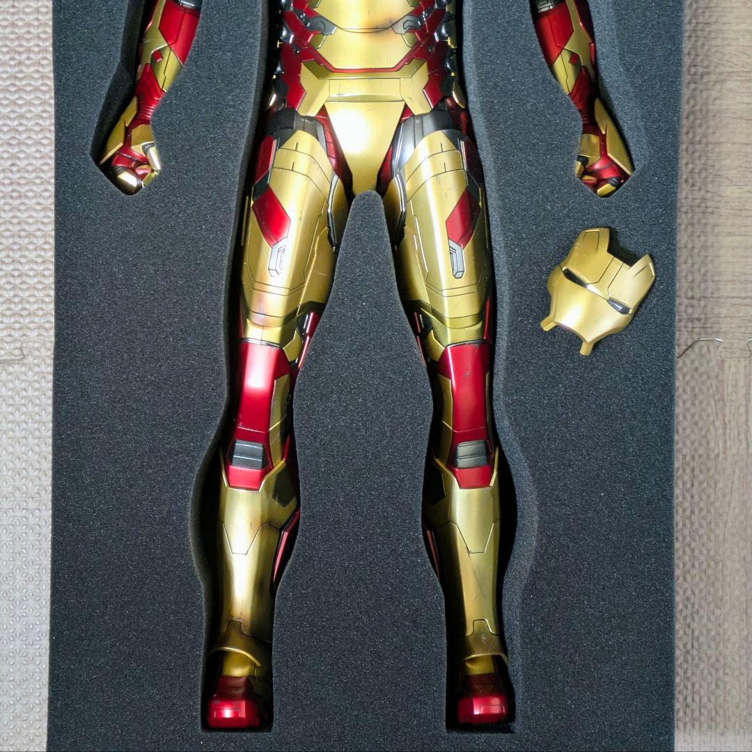 ホットトイズ 1/4 QS008 アイアンマン マーク42 　スタンド欠品