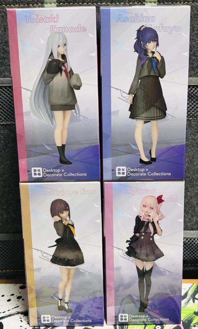 【25時、ナイトコードで。 4+4種セット】 東雲絵名 宵崎奏 まふゆ 暁山瑞希