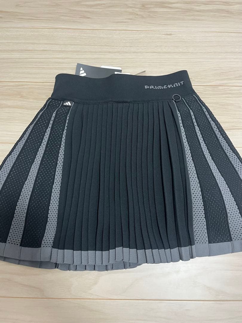 新品　アディダスゴルフ　モックネック　長袖セーター　スカート　　セットアップ　M