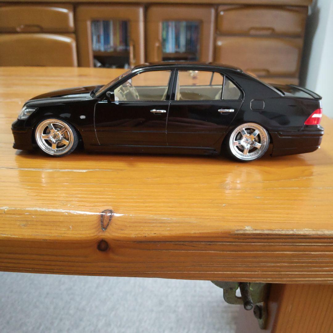 アオシマ1/24　セルシオ完成品