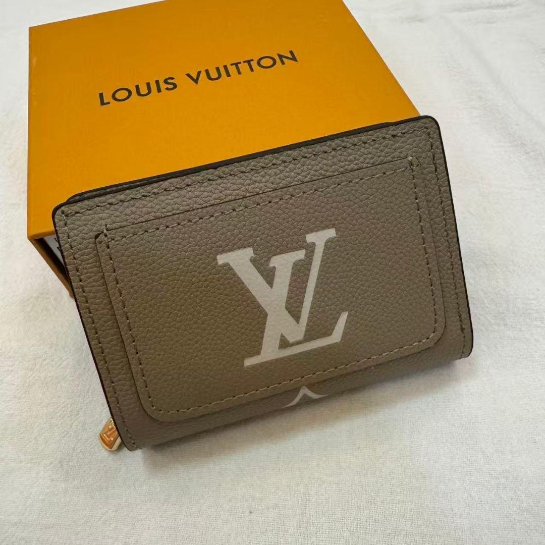 限定価格 二つ折り財布 カーキ色