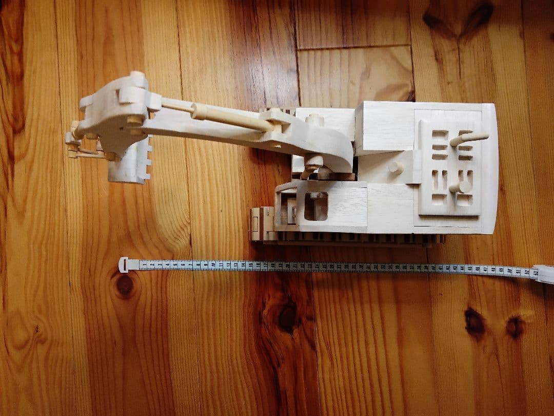 木製ショベルカー