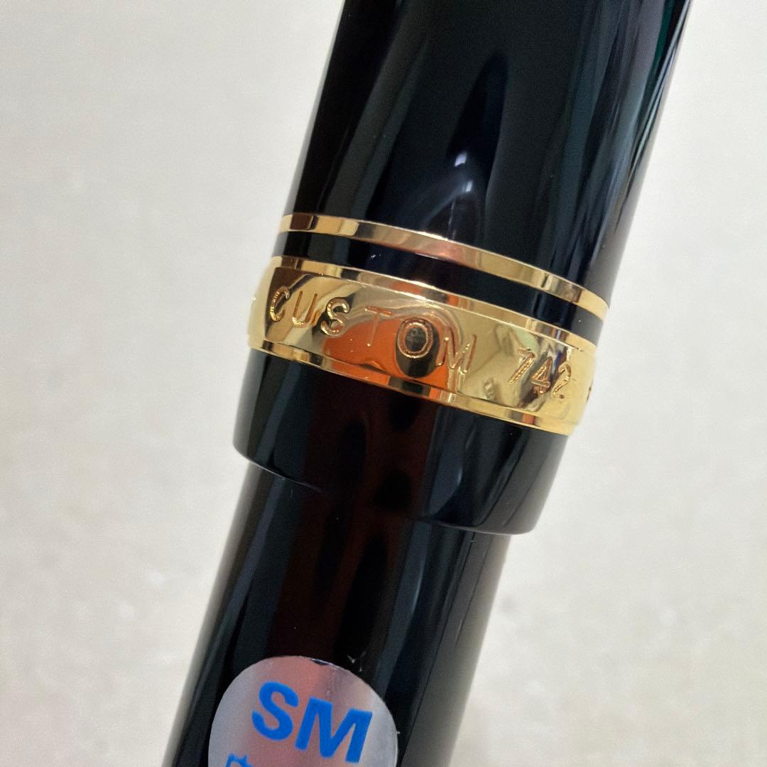 新品 PILOT パイロット Custom カスタム 742 万年筆 SM 黒