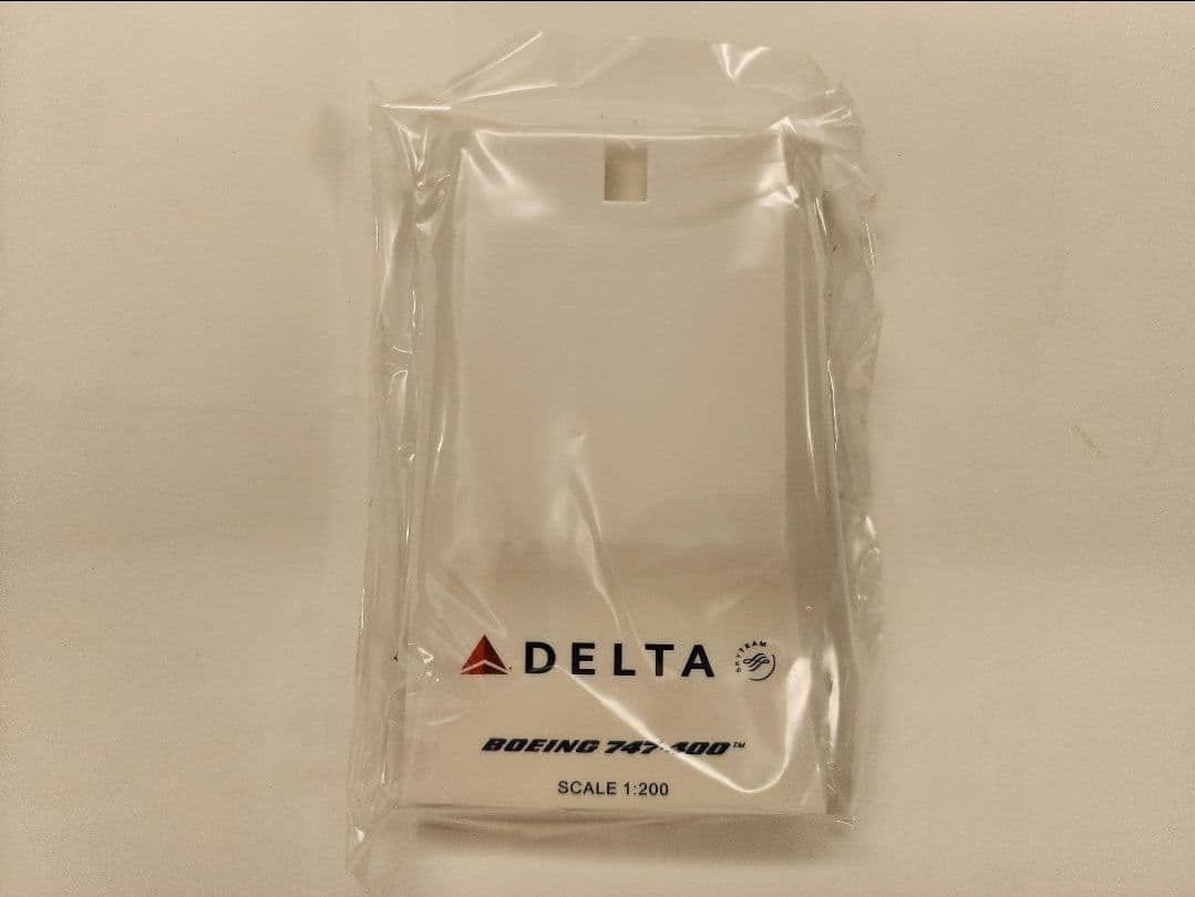 DELTA（デルタ） B747-400 1/200 モデルプレーン