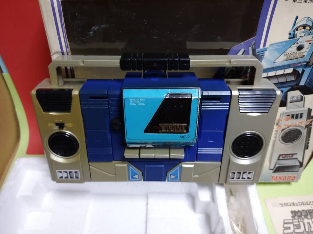 激レア!中古品ミクロマン ミクロチェンジシリーズ サウンド戦士 ラジカセロボ