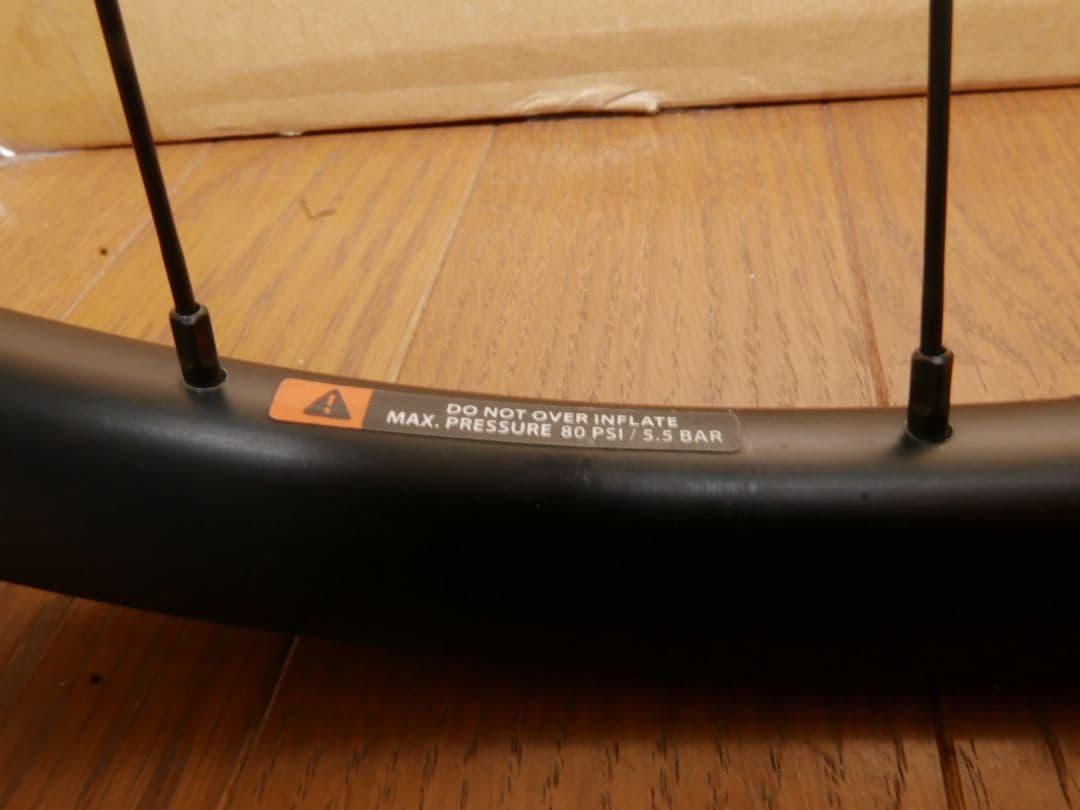 GIANT PX2 チューブレス グラベルDISCホイール ガラスコーティング済