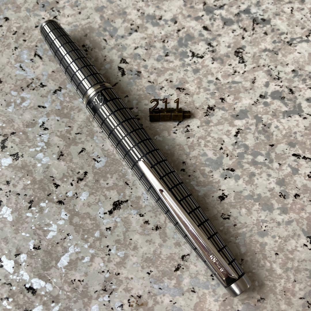 #211 オーバーホール済み 万年筆 PILOT 全格子 Elite 14k