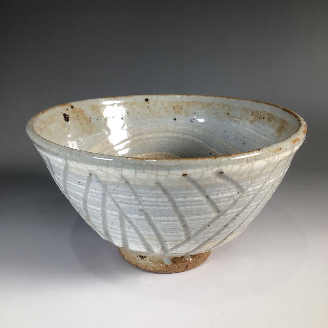 Ｎ５８　茶碗　『山田健吉造』『表千家　堀内宗完　箱書』『彫刷毛目茶碗』　共箱