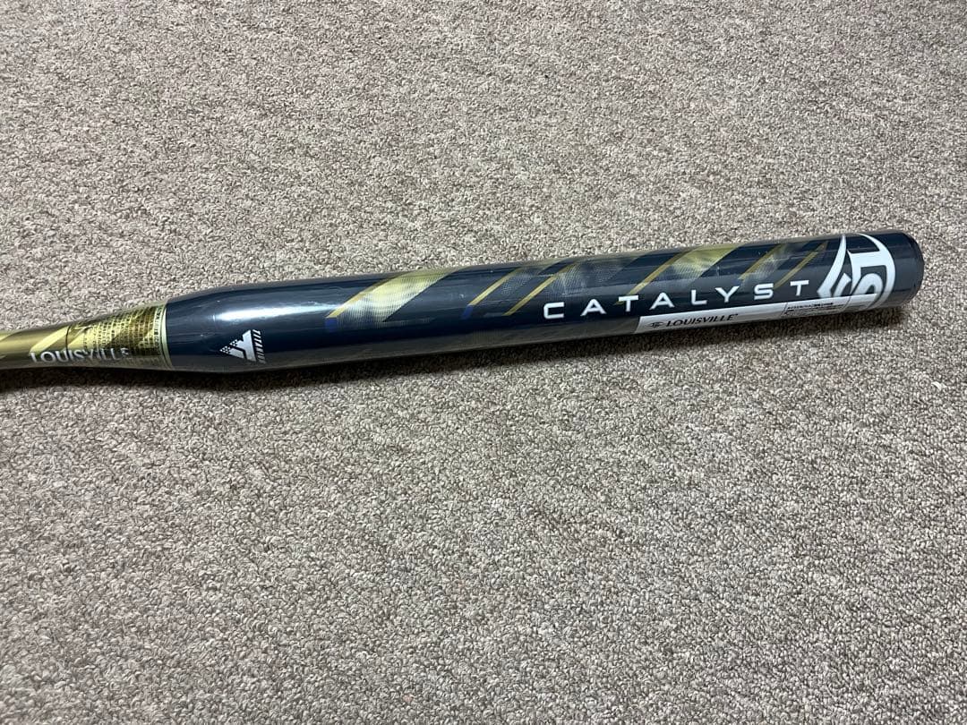 バット LOUISVILLE SLUGGER CATALYST 950mm 800g