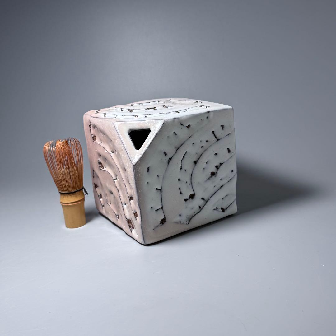 萩焼　陶芸作家　大谷雅彦　白萩　四方花入　共箱　栞　未使用品保管　三輪栄造　師事