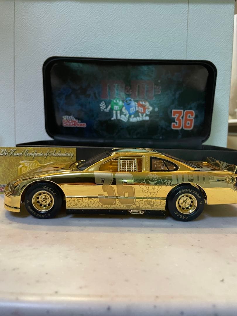 希少！金メッキ！ナスカー　ミニカー　M&M 1/24スケール　24Kゴールド