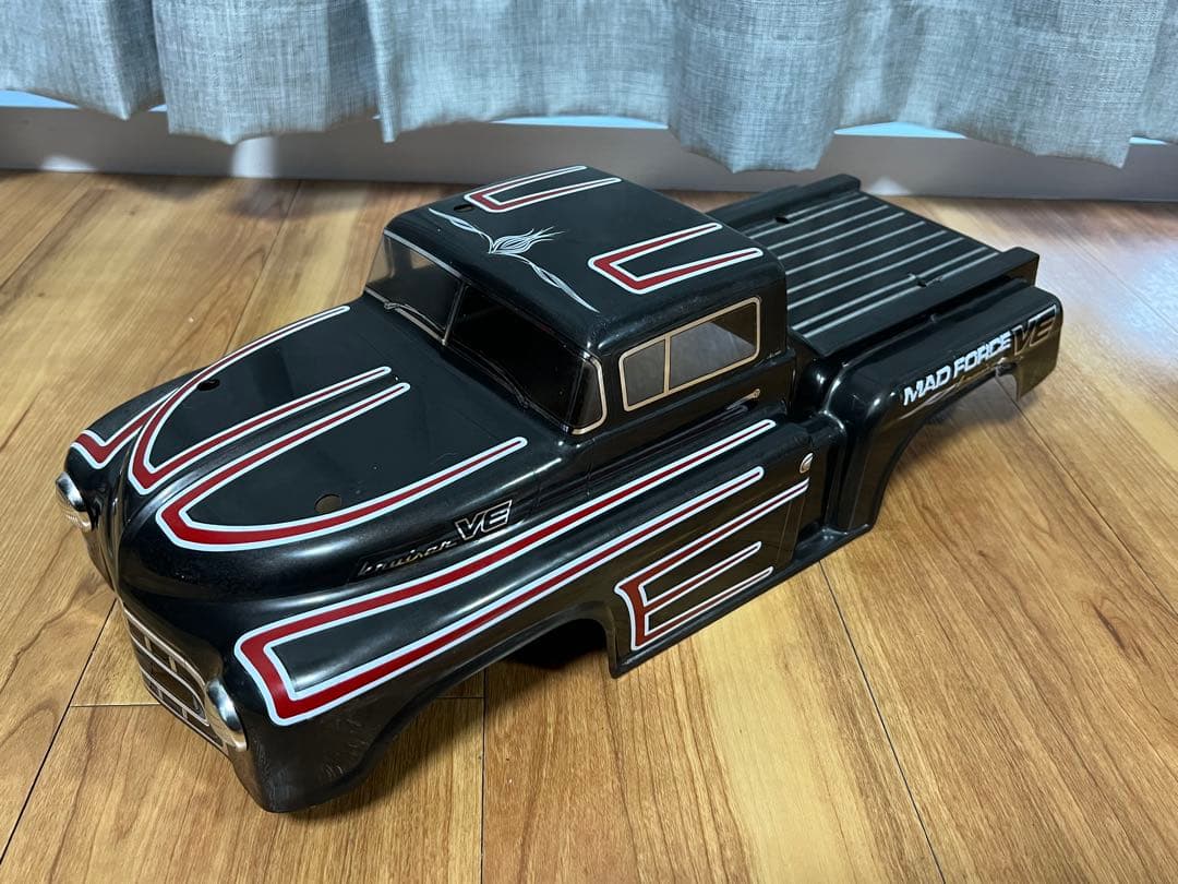 京商　マッドフォース　MAD FORCE VE ラジコンカー