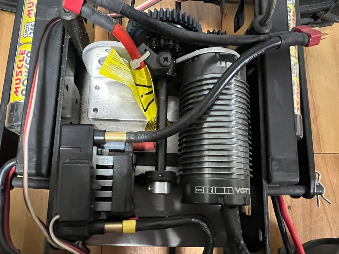 京商　マッドフォース　MAD FORCE VE ラジコンカー