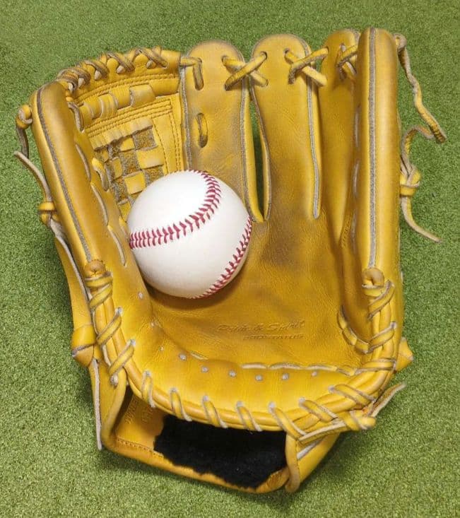 ZETT PROSTATUS軟式内野サイズ４ BRGB30050源田モデル