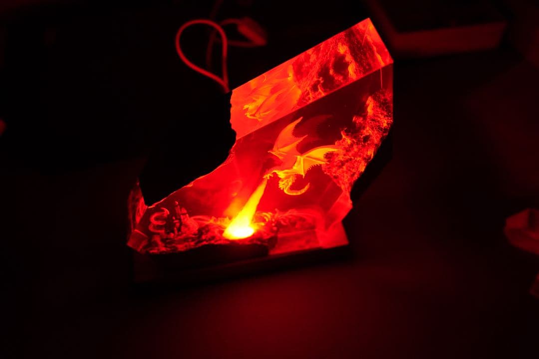 【迫力満点】ドラゴンの息吹 炎の城 レジンランプ 中世ファンタジー 騎士 冒険