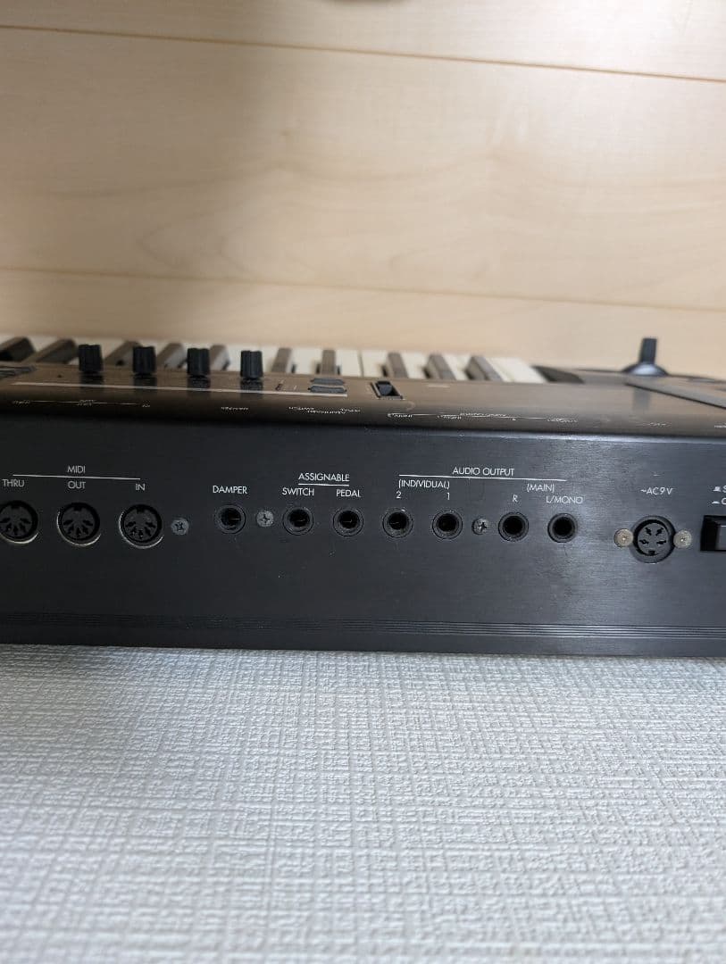【動作確認済】コルグ　KORG TR76 シンセサイザー