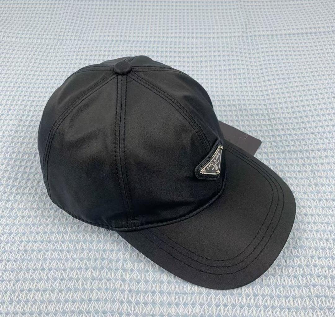 PRADA プラダ ベースボールキャップ 男女兼用