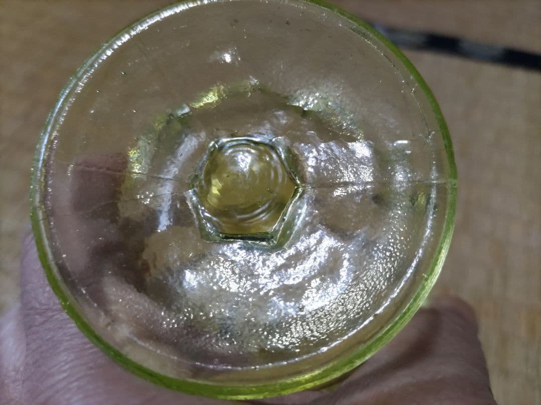 氷コップ　プレスガラス　美品　233g　無傷　ウランガラス
