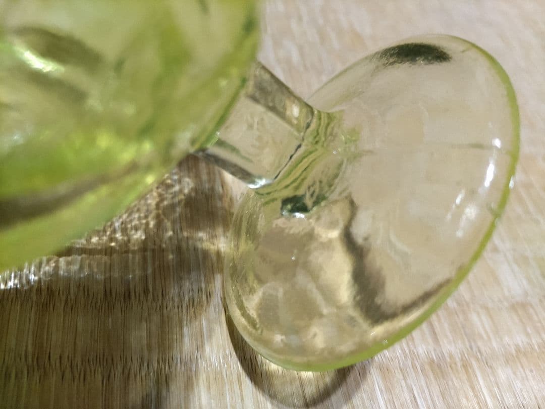 氷コップ　プレスガラス　美品　233g　無傷　ウランガラス