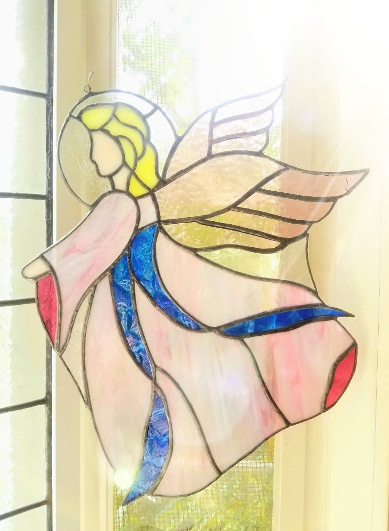 幸運を呼ぶエンジェルモチーフ　ステンドグラス　サンキャッチャーパネル