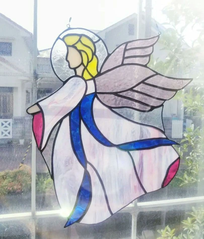 幸運を呼ぶエンジェルモチーフ　ステンドグラス　サンキャッチャーパネル