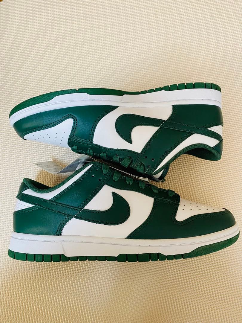 【新品】NIKE DUNK LOW RETRO 9.5 ホワイト/グリーン