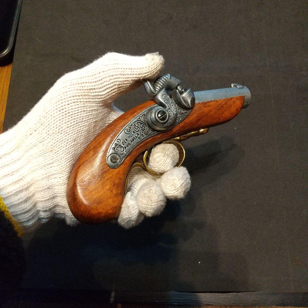 フリントロック式装飾用銃3丁 船舶舵取り付き