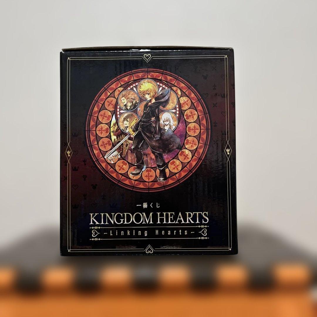 ほぼ新品/BANDAI KINGDOM HEARTS ロクサス フィギュア