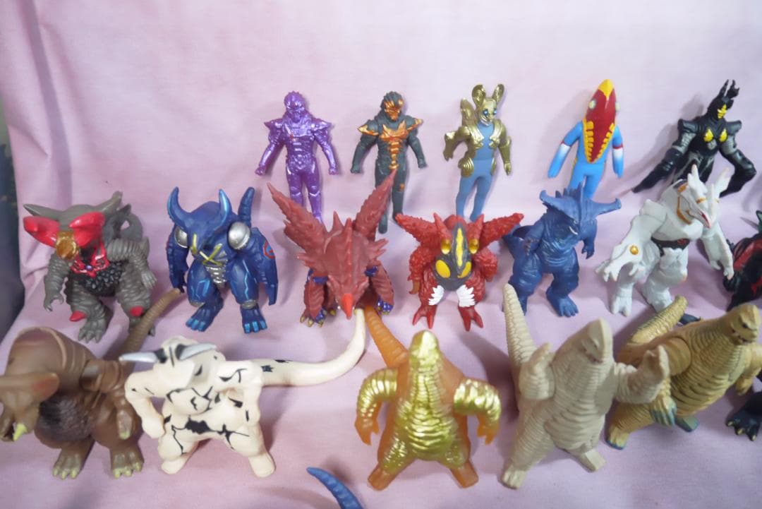 ウルトラ怪獣シリーズ500　怪獣ソフビ　74体セット