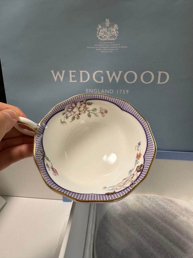  花柄カップとソーサーセット