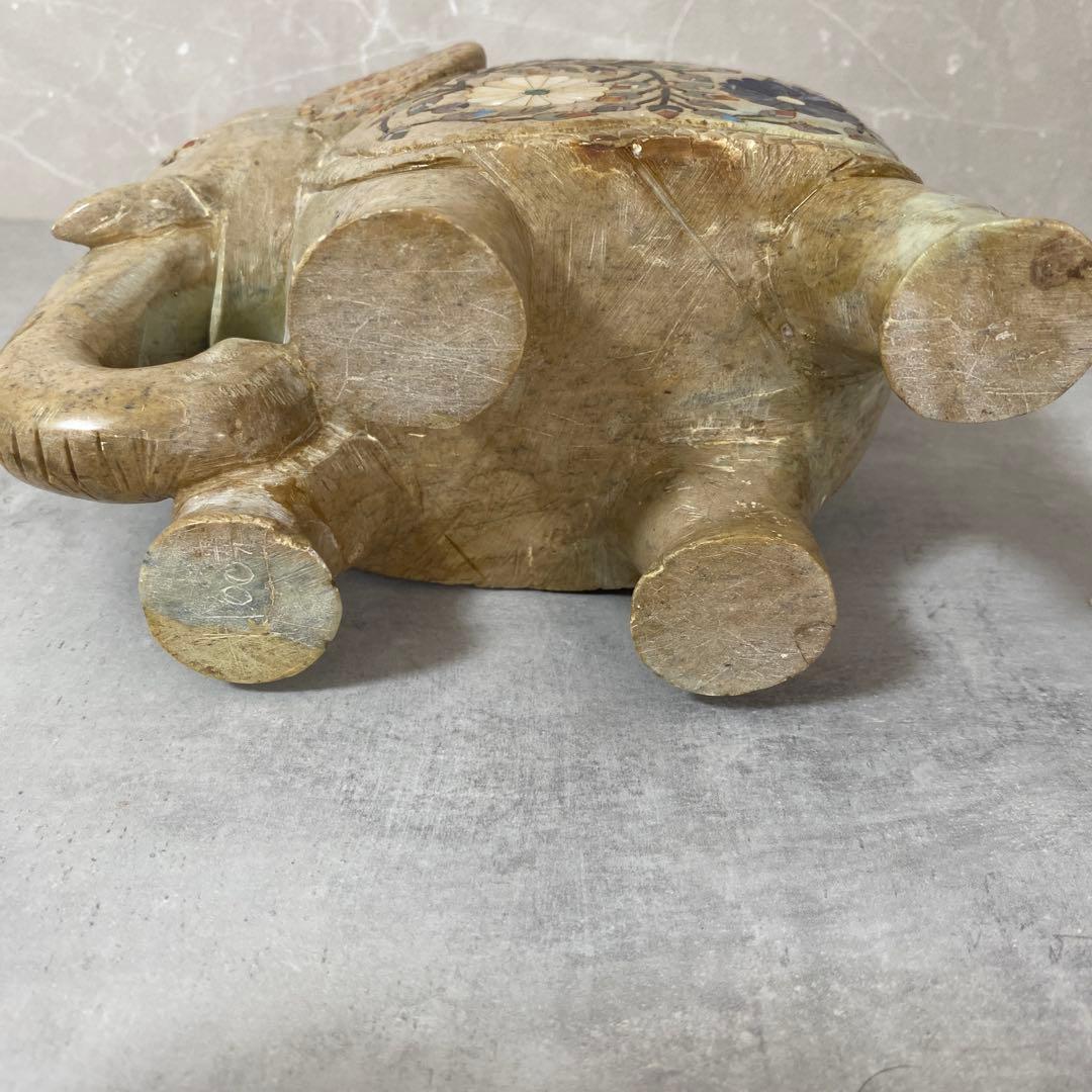 インド工芸品　天然石　花柄　象の置物　大中小3点　縁起物