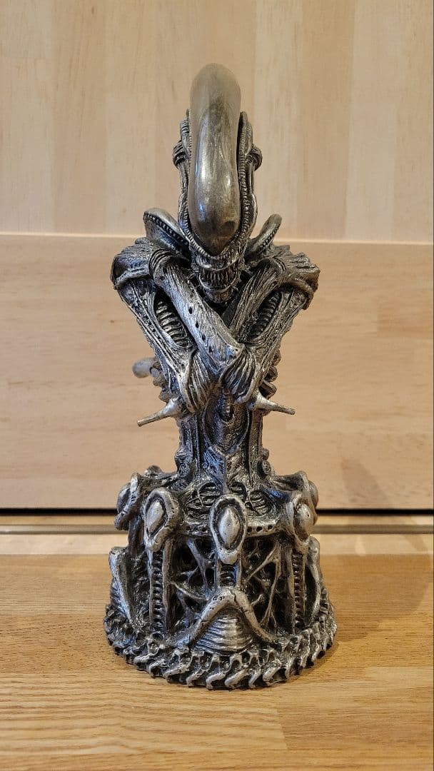 エイリアン スタチュー ピューター製