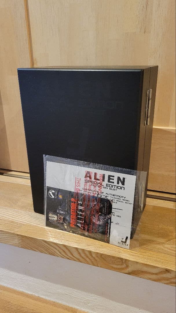 エイリアン スタチュー ピューター製