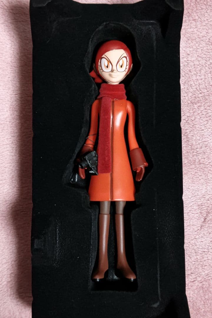 香港の公式　Who's Next Girl Stereoフィギュア　カメラ付き