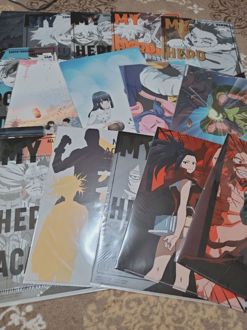 アニメグッズ　キャラクタークリアファイルまとめ売り100枚以上