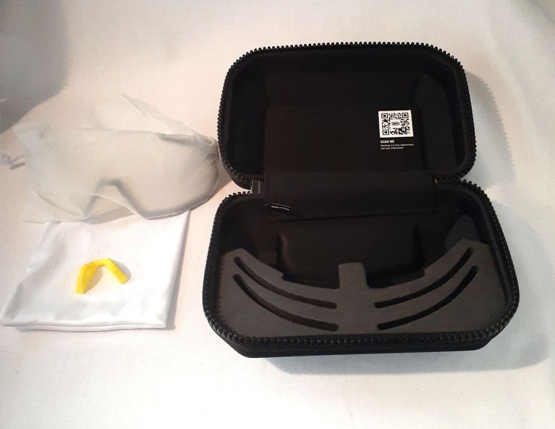 100% Racetrap 3.0 調光レンズ ワンハンドレッド サングラス