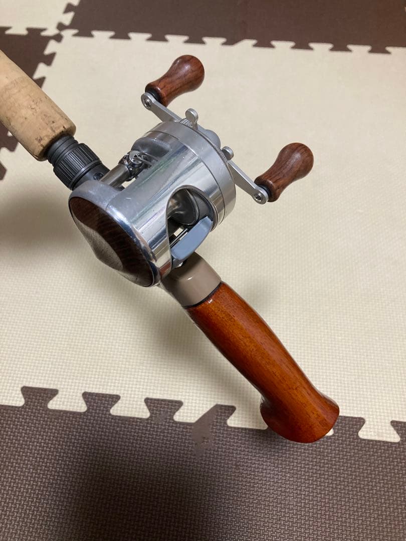 アブ　アンバサダー　SM1600C ウッドパーミングカップ仕様　ウッドノブ　希少