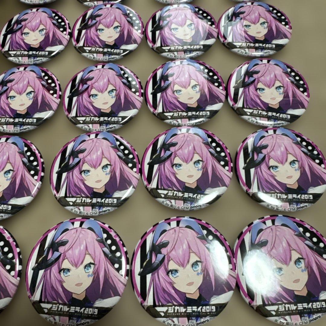 マジカルミライ 2019 缶バッジ 巡音ルカ