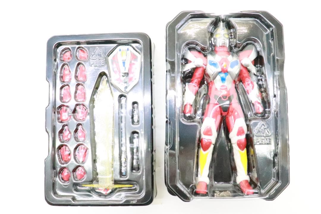 SHF 真骨彫製法 グリッドマン 30-MY1210-11