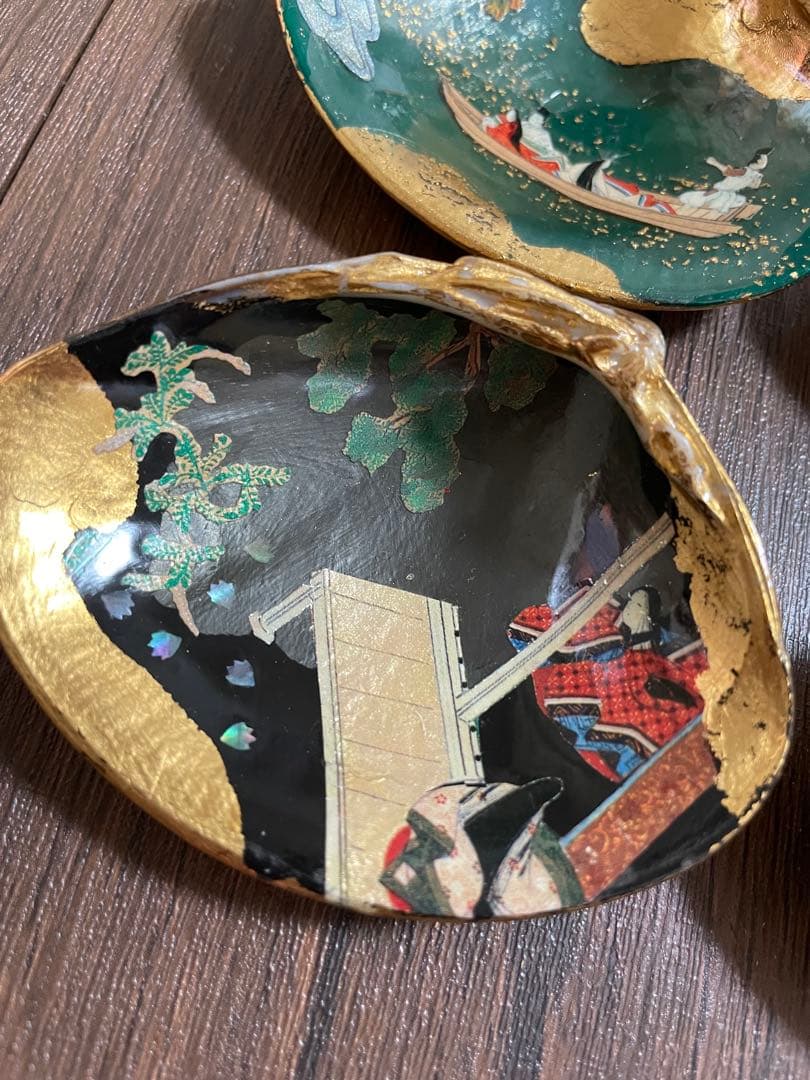 源氏物語　貝合わせ 蛤香合 天然蛤貝 金箔工芸品　源氏絵