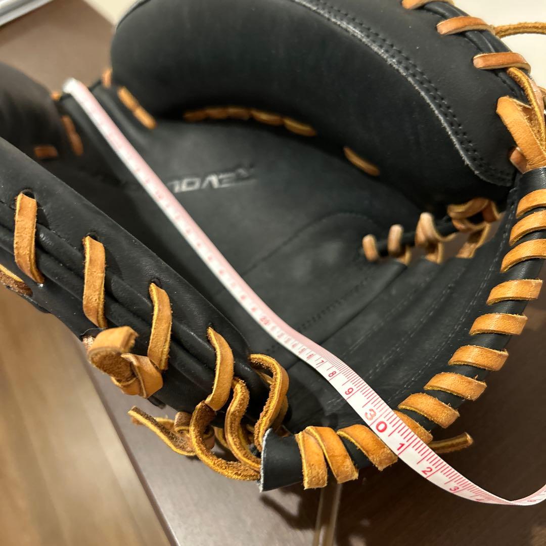 り*う様 激レア　美品　ミツワタイガー　キャッチャーミット　ブラック　REVLT