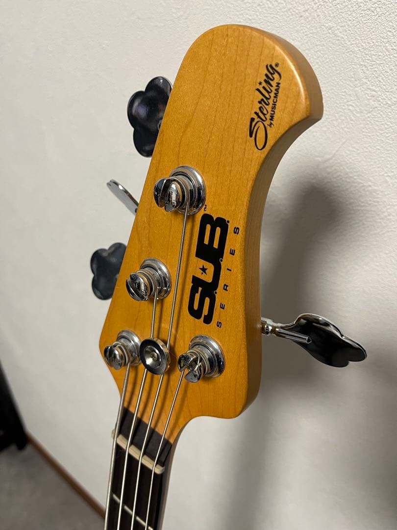 Sterling by MUSICMAN SUB Series チューナー付