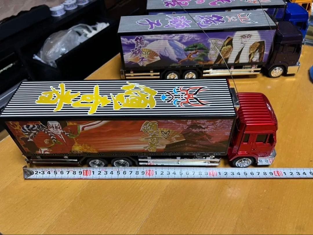トラック型ラジコン　４台