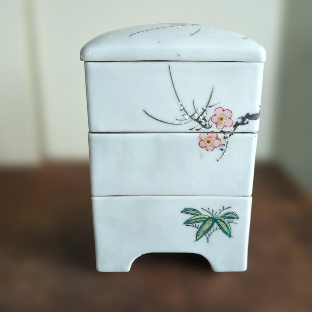 骨董　段重箱　陶器　松竹梅　三段重　アンティーク　物入　おせち